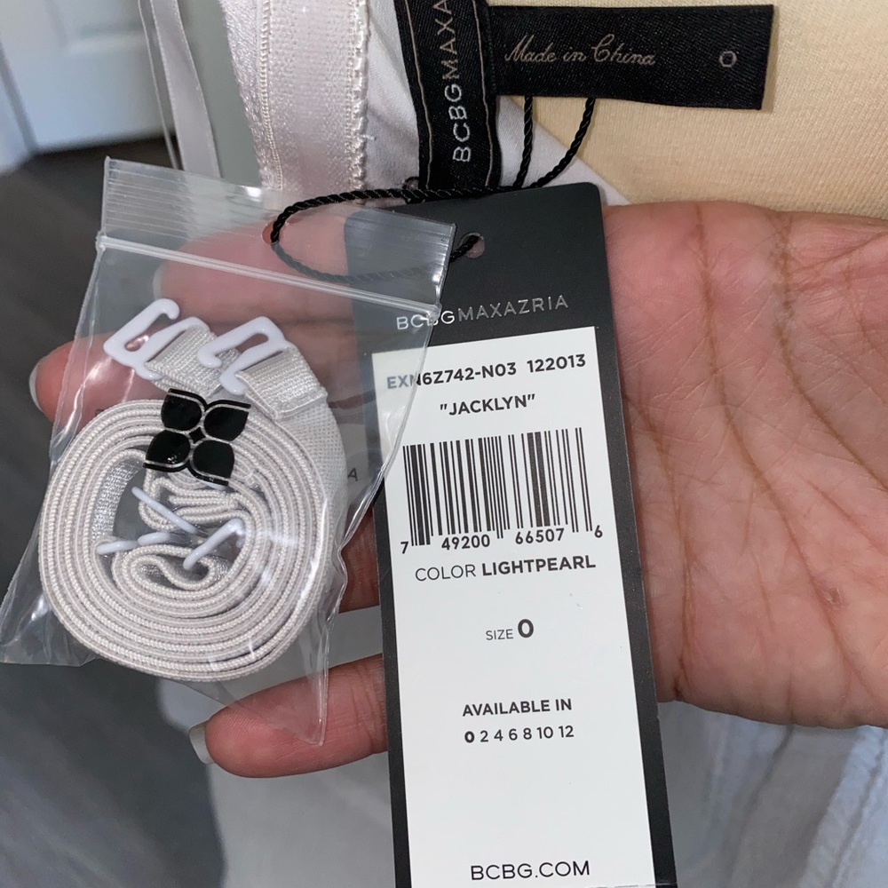 BRAND NEW BCBG: EVERYTHING MUST GO! - Picture 5 of 6